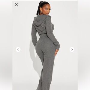 Fashion Nova Women's Gray Sweatpants Set
